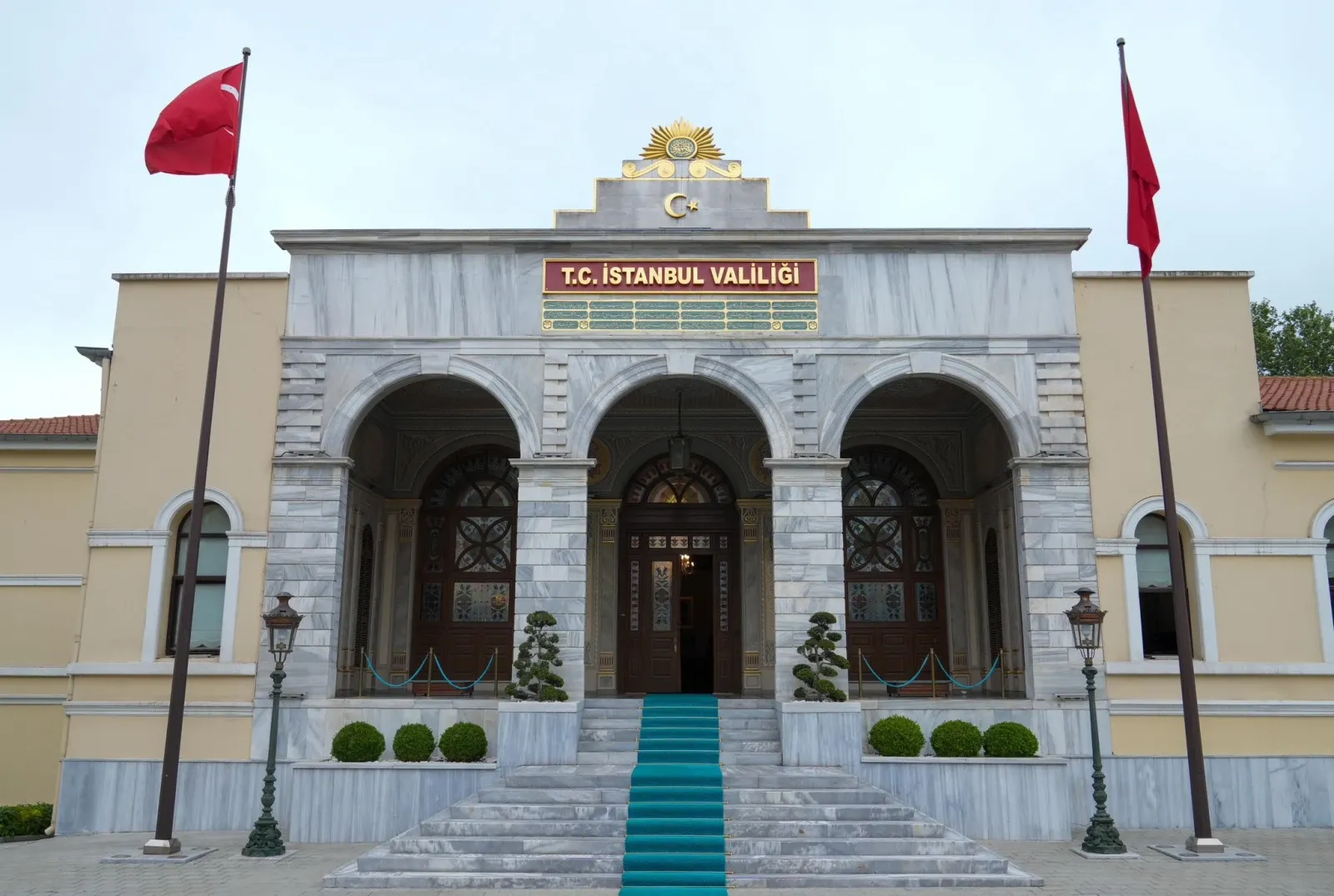 GÜNDEM TİM Başkanı Mustafa Gültepe’nin eşinin evine jandarma baskını! İstanbul Valiliği açıklama yaptı GÜNDEM TİM Başkanı Mustafa Gültepe’nin eşinin evine jandarma baskını! İstanbul Valiliği açıklama yaptı