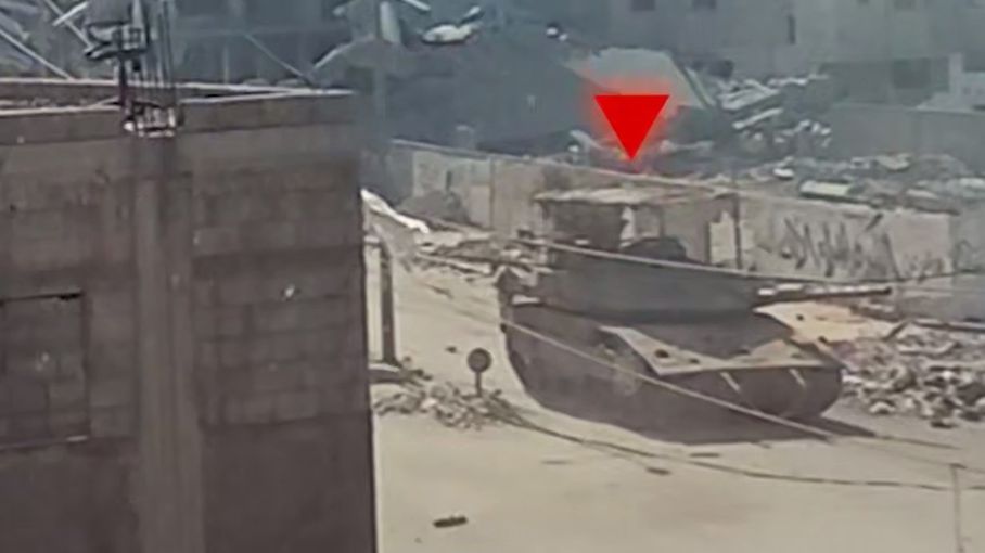 Kassam Tugayları Merkava Tankını Böyle Küle Çevirdi! (Video)