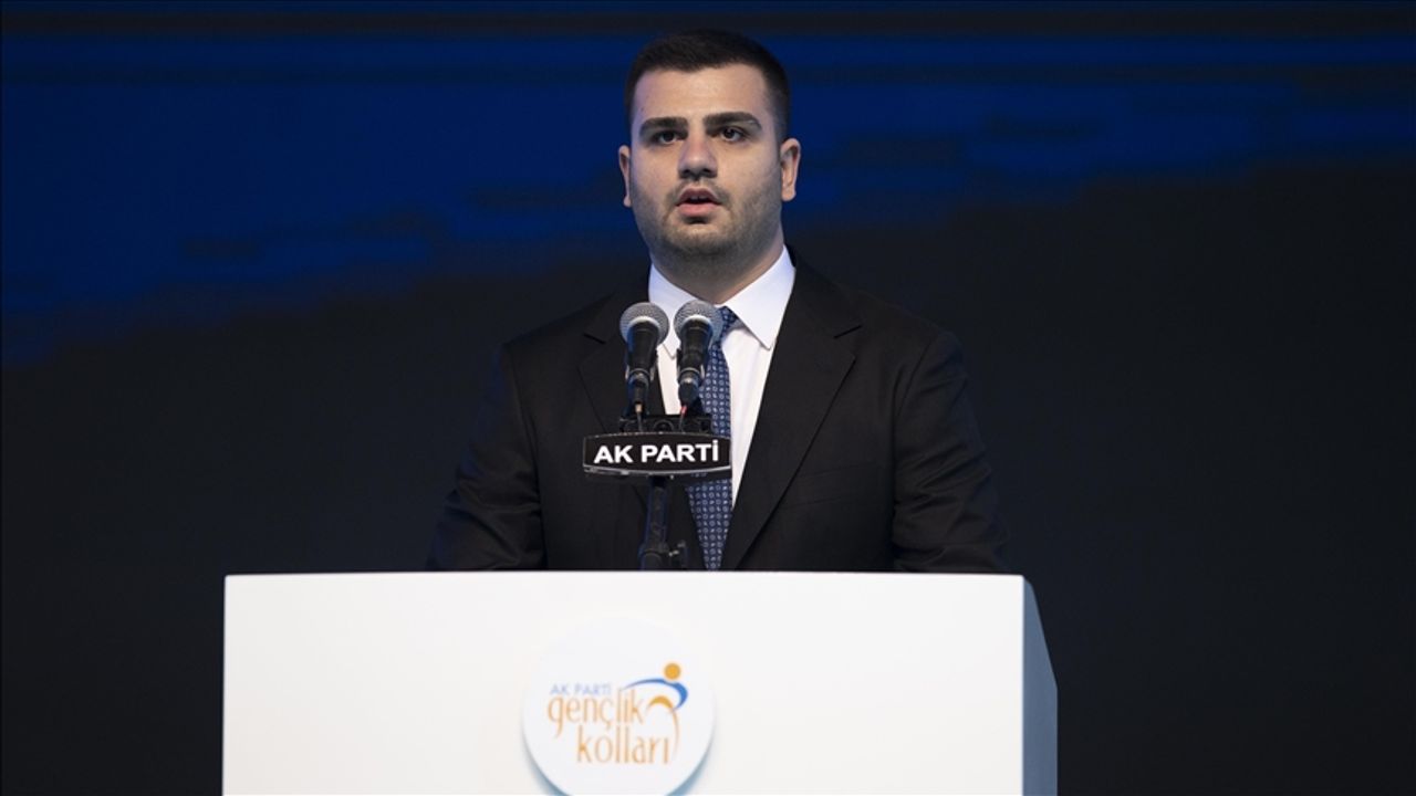 AK Parti'li Eyyüp Kadir İnan'dan CHP'li milletvekillerine '9 Eylül' tepkisi