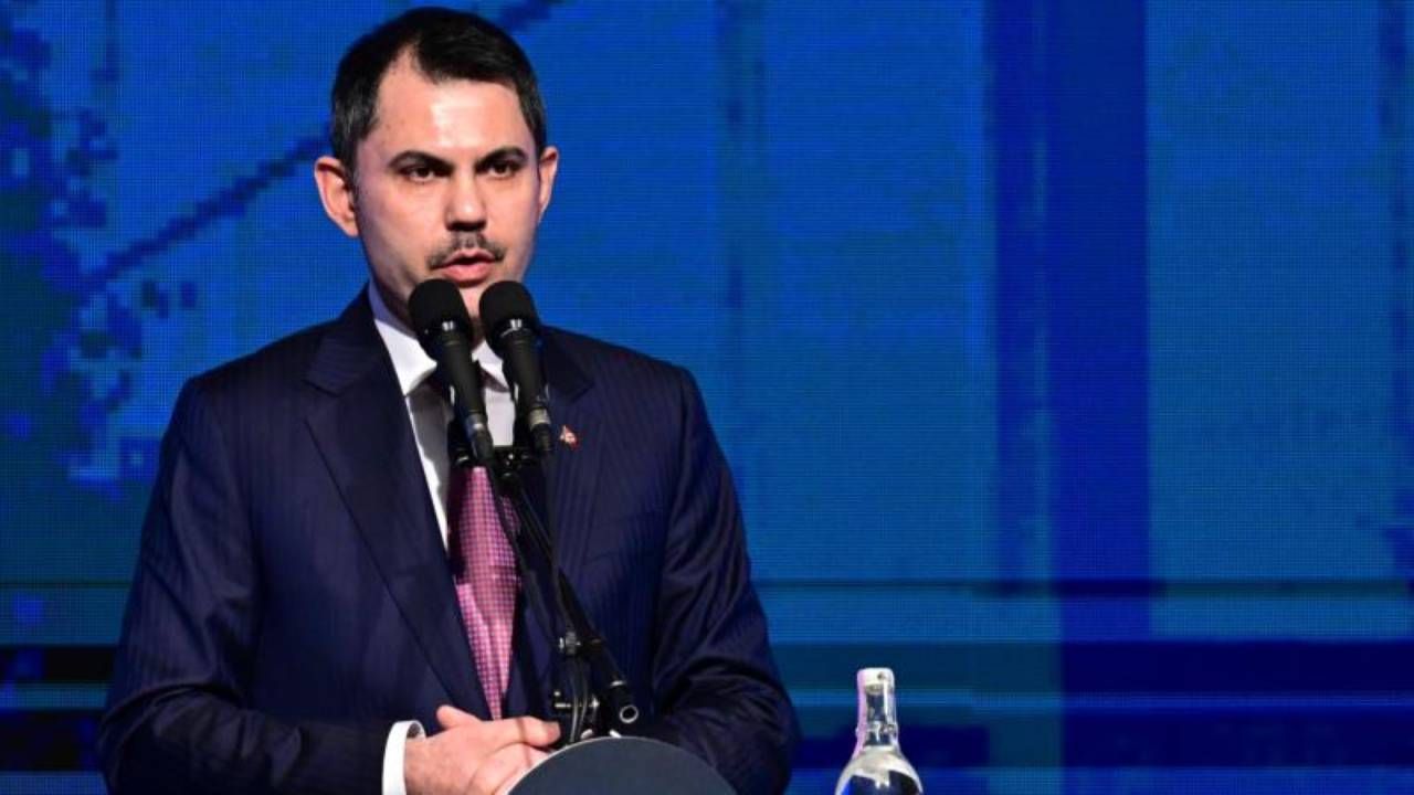Bakan Kurum, Sındırgı'da temel atma töreninde konuştu