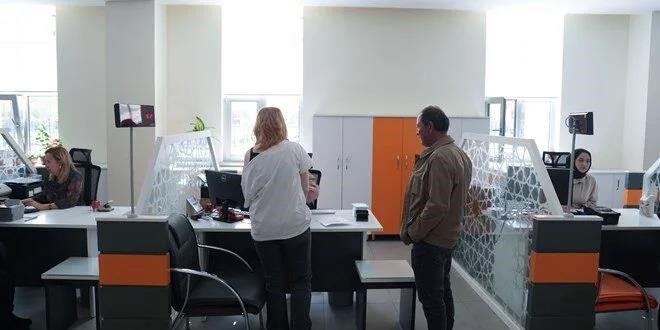 Ehliyet Yenileme Süresi Sona Eriyor: Yoğunluk Artıyor Ehliyet Yenileme Süresi Sona Eriyor: Yoğunluk Artıyor