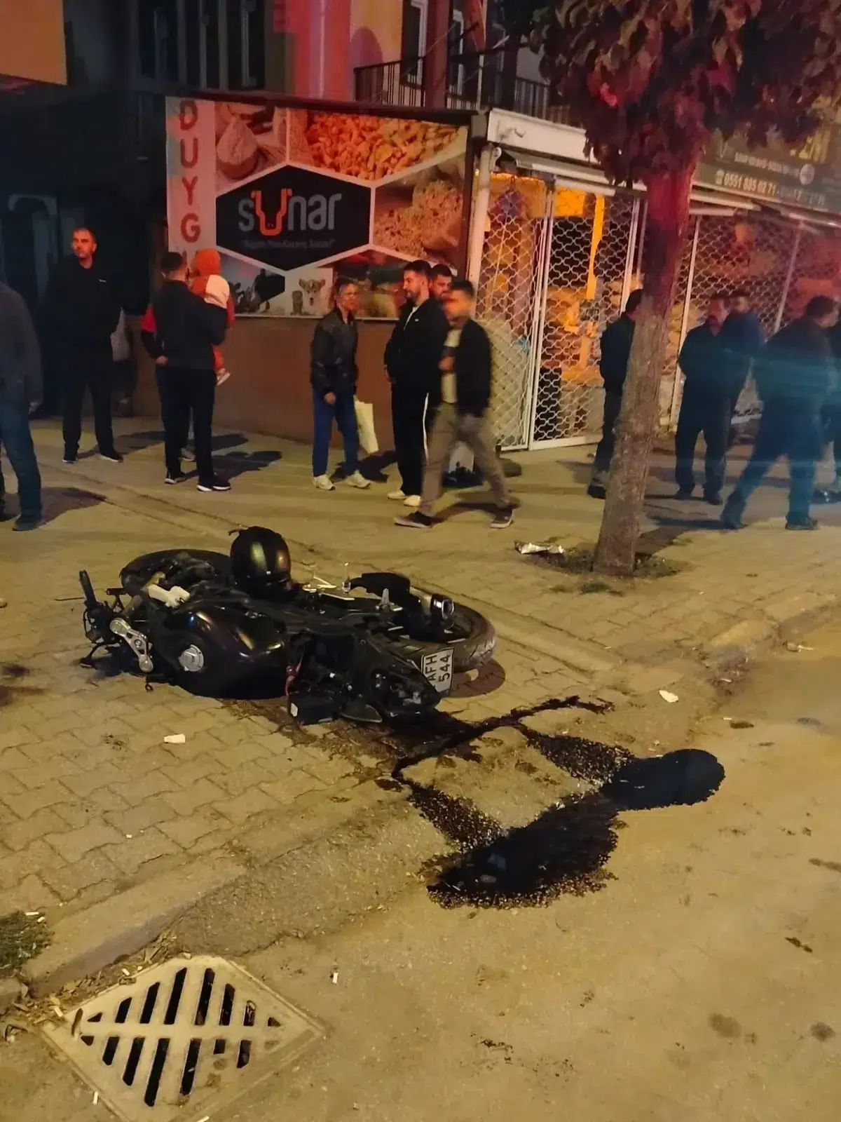 Isparta’da Kamyonet ile Motosiklet Çarpıştı: 1 Ölü, 1 Yaralı