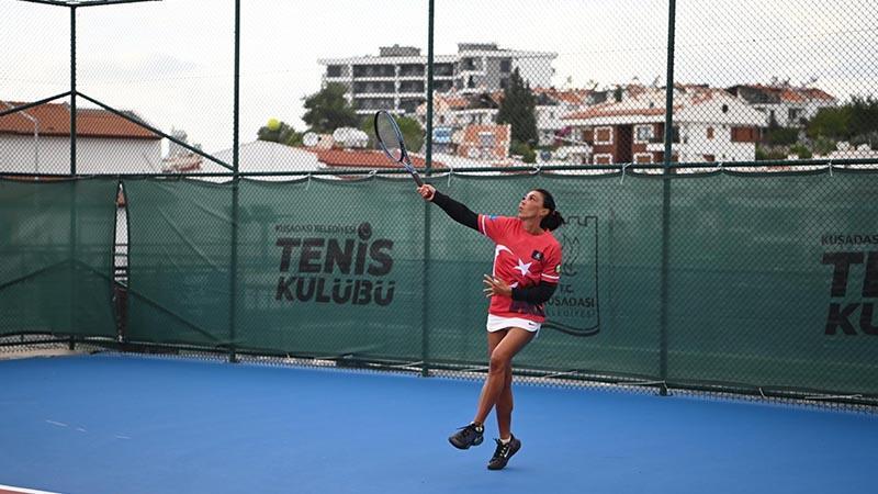 Kuşadası Tenis Kulübü’nde Cumhuriyet Kupası Turnuvası