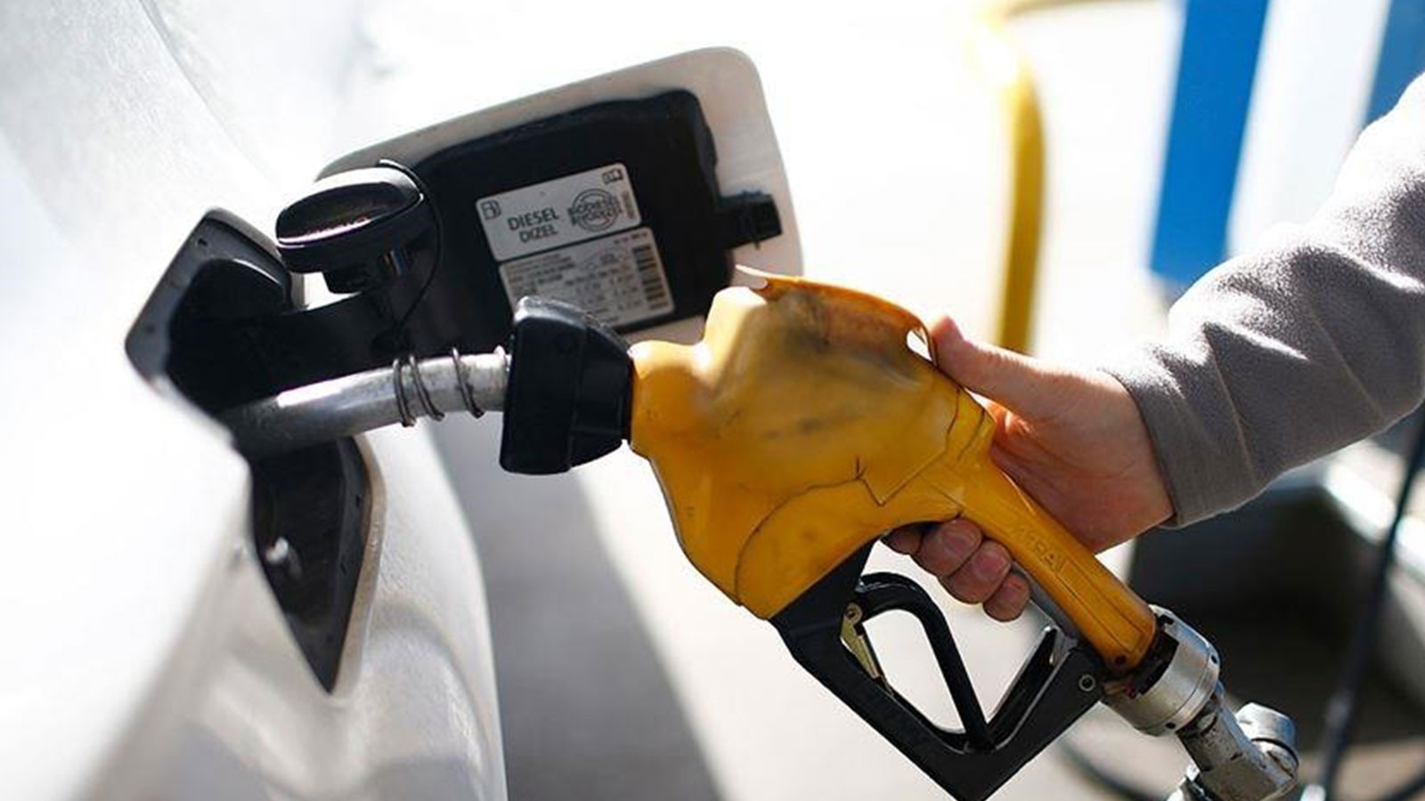 Benzin Fiyatlarında İndirim Uygulandı