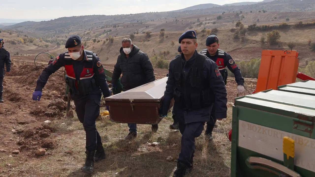 Sivas’ta Arazi Anlaşmazlığı Nedeniyle Silahlı Kavga Sivas’ta Arazi Anlaşmazlığı Nedeniyle Silahlı Kavga