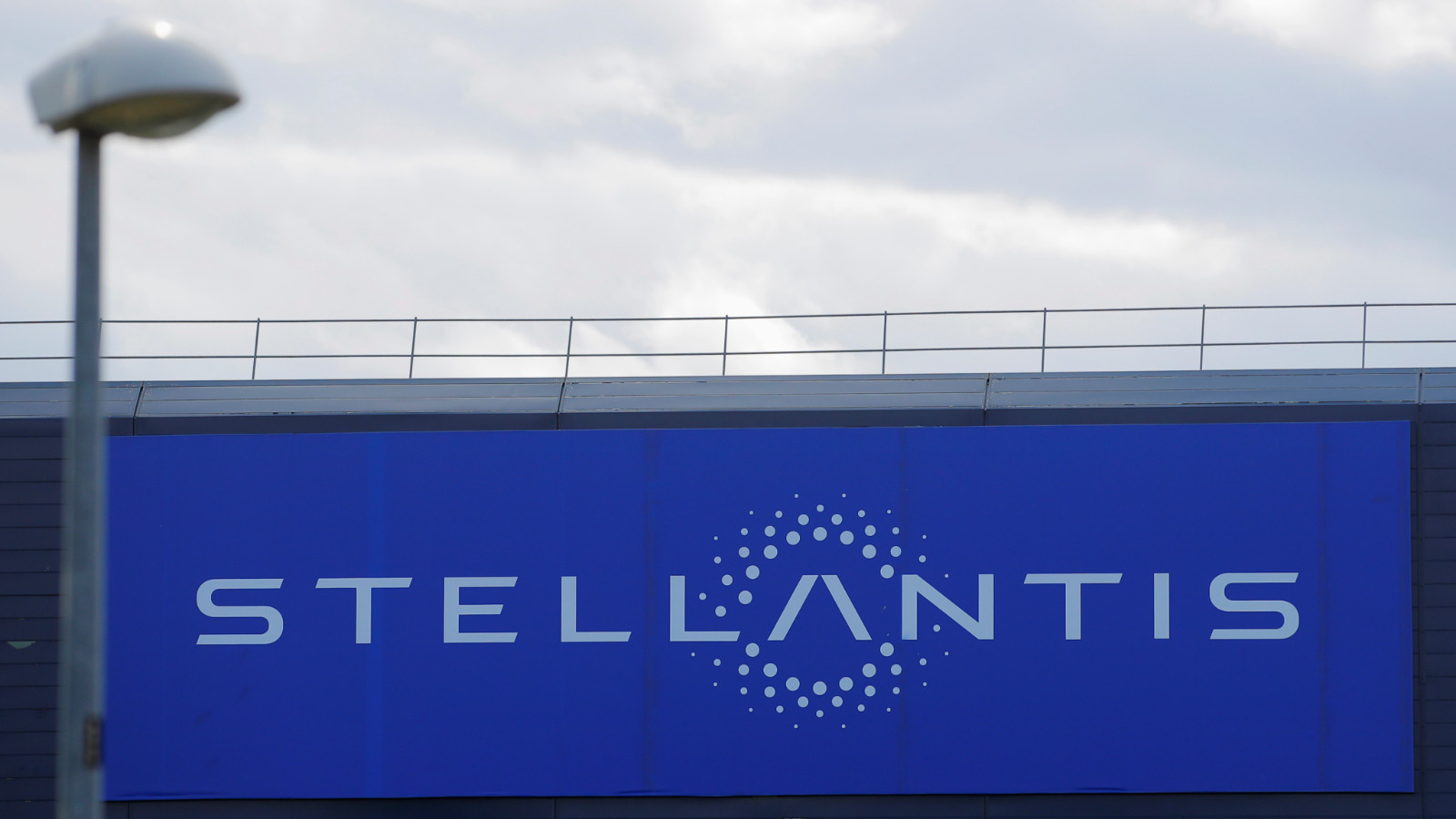Stellantis, ABD’ye 13 Milyar Dolar Yatırım Yapmayı Planlıyor Stellantis, ABD’ye 13 Milyar Dolar Yatırım Yapmayı Planlıyor