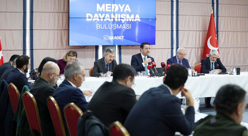 Medya, Baskı ve Sansürle Mücadele Ediyor