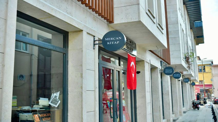 Cağaloğlu Kitapçılar Sokağı ile Yayıncılık Yeniden Cağaloğlu Kitapçılar Sokağı ile Yayıncılık Yeniden