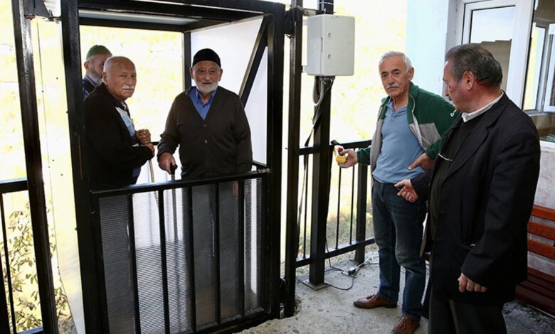 Yaşlılar ve Engelliler İçin Camiye Asansör Yapıldı