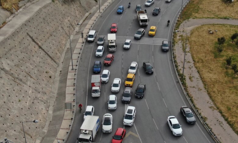İzmir’de trafiğe kayıtlı araç sayısı 2 milyon 20 bin 832
