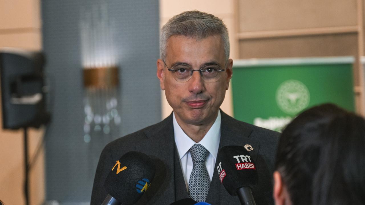 Bakan Memişoğlu: Sigara ve şekerli gıdalar konusunda Bakan Memişoğlu: Sigara ve şekerli gıdalar konusunda